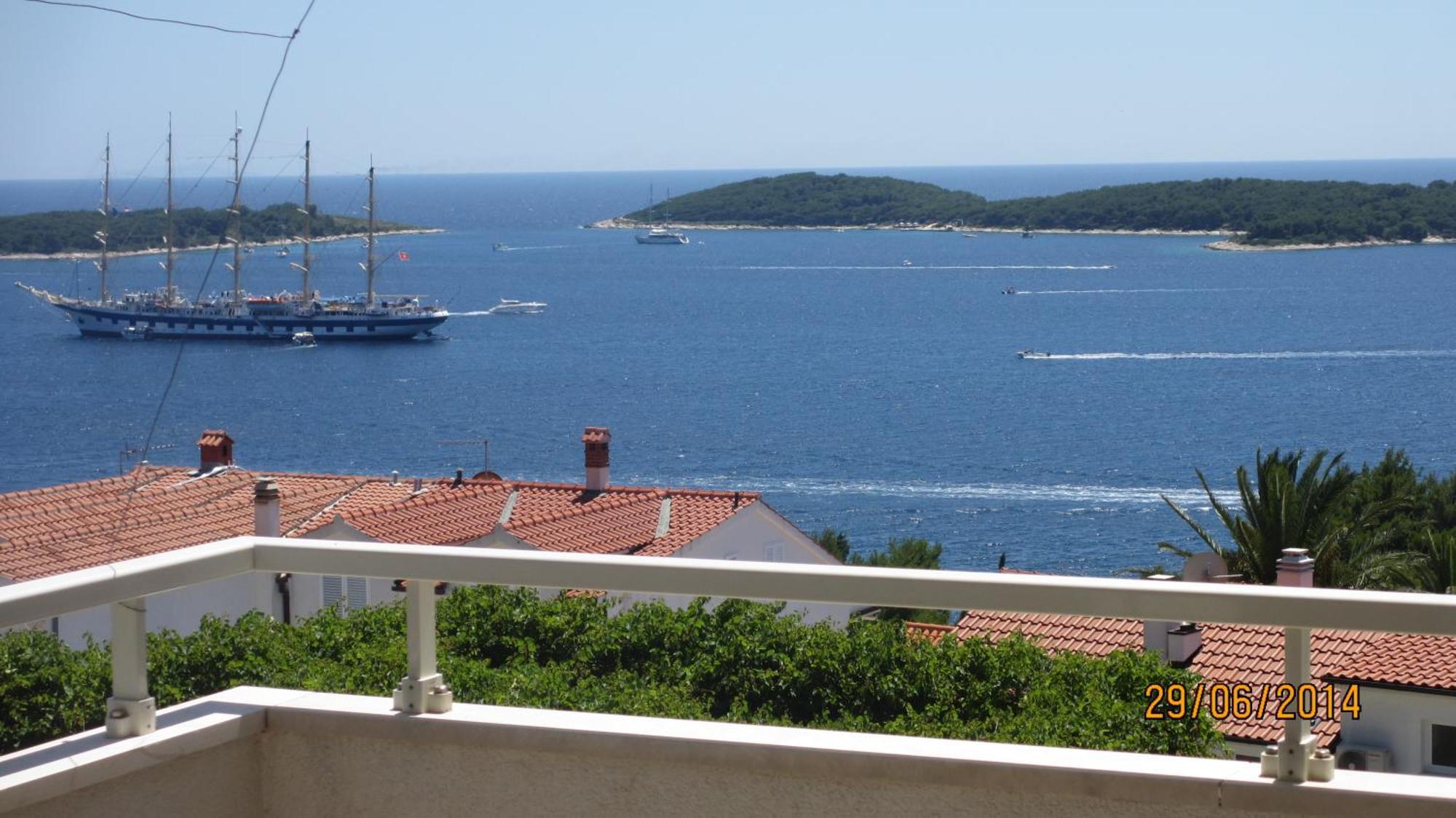 J&B Holiday House Hvar هفار المظهر الخارجي الصورة