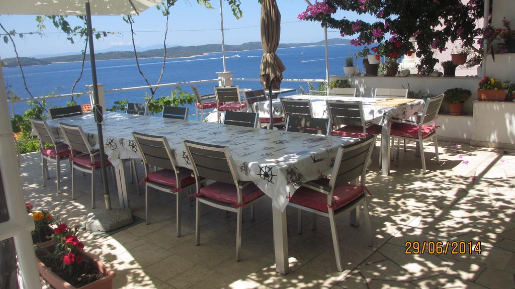 J&B Holiday House Hvar هفار المظهر الخارجي الصورة