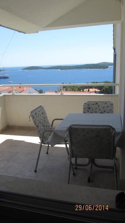 J&B Holiday House Hvar هفار المظهر الخارجي الصورة