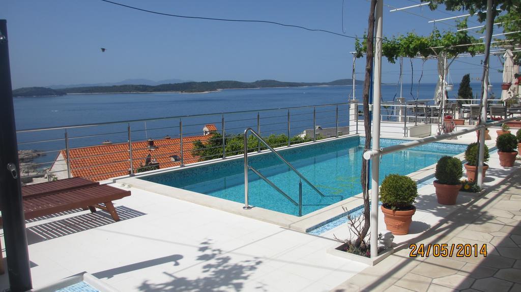 J&B Holiday House Hvar هفار المظهر الخارجي الصورة