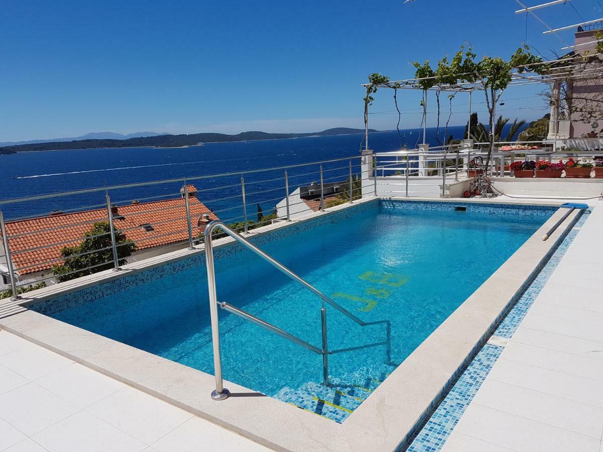 J&B Holiday House Hvar هفار المظهر الخارجي الصورة