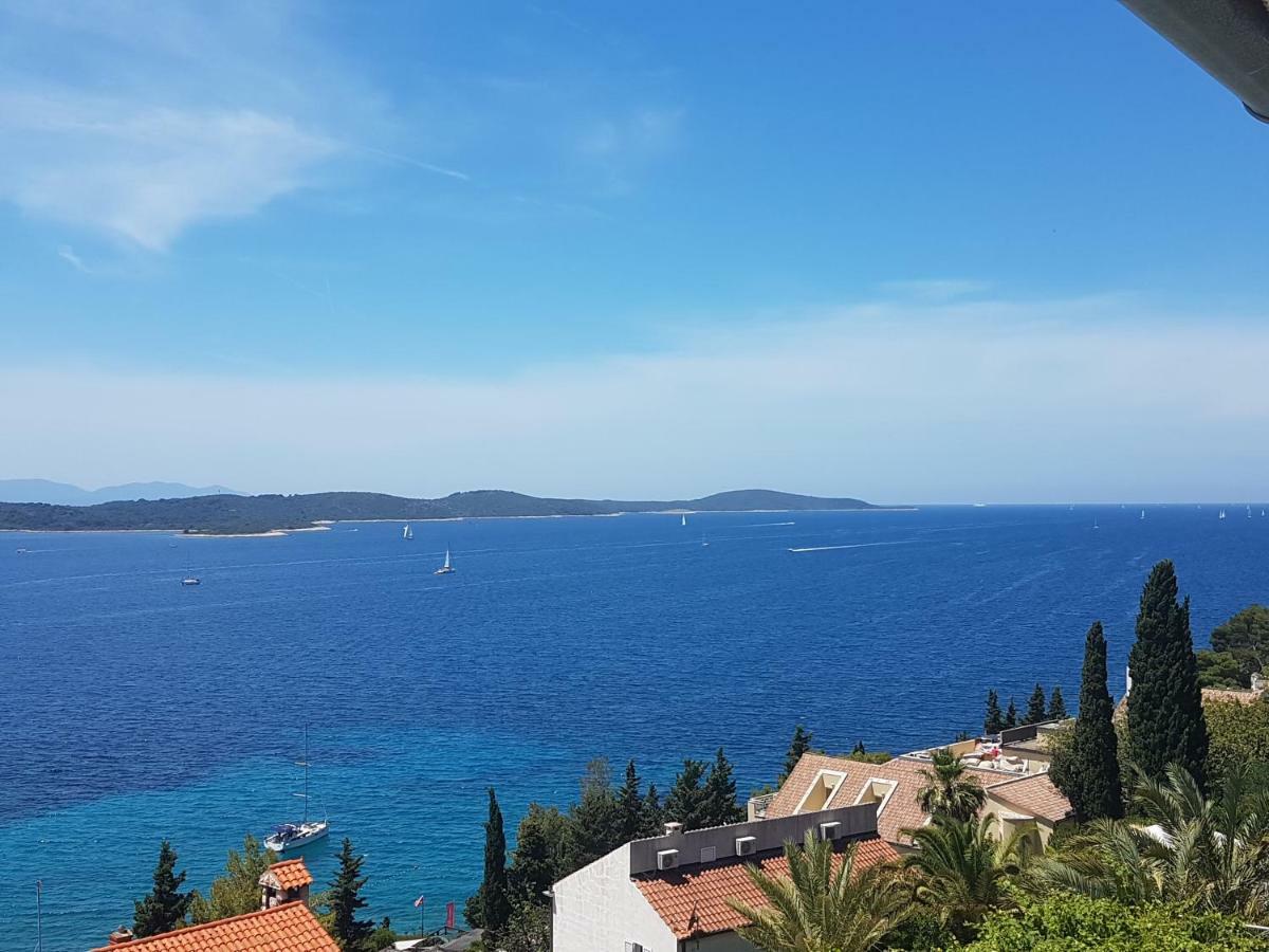 J&B Holiday House Hvar هفار المظهر الخارجي الصورة